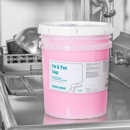 Advantage Chemicals 5 Gallon / 640 oz. Concentrated Pot & Pan Soap