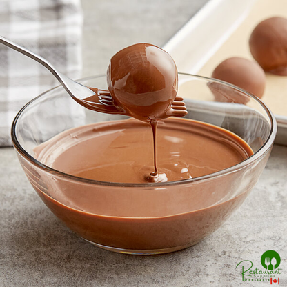 Callebaut Recipe 823 Milk Chocolate Callets™ 5.5 lb. - 8/Case