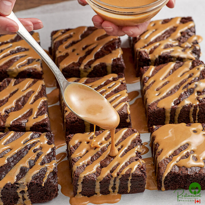 REESE'S Pail All-Natural Smooth Pourable Peanut Butter 45 lb.