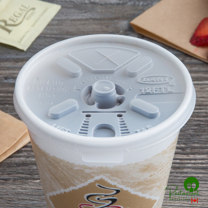 Dart 6, 8, and 12 oz. Translucent Lift'n'Lock Lid with Straw Slot - 1,000/Case
